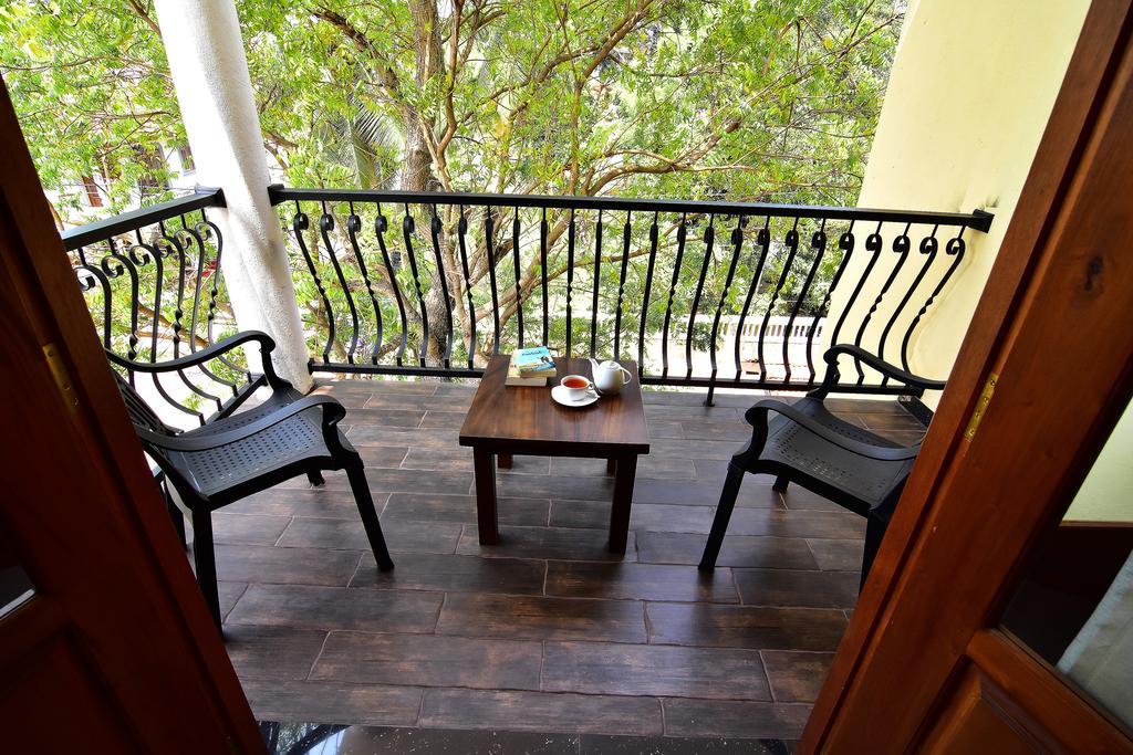 Park Lane 88 Apartments Negombo Bagian luar foto